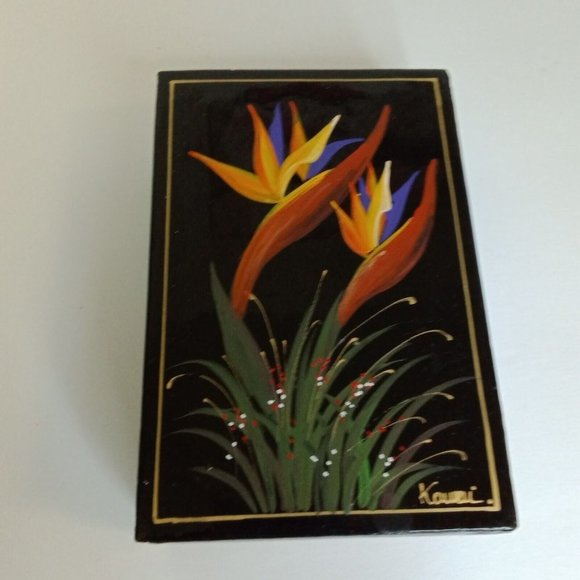 Vintage Black Lacquer hand-painted Bird Of Paradise Lidded Trinket Box Signed - Picture 1 of 12